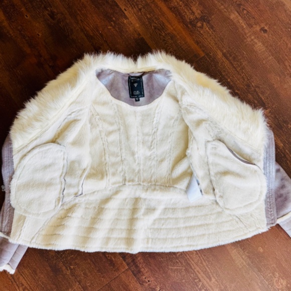 women's jacket - Picture 3 of 4